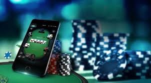 Filipino player checking phmapalad bet options on a mobile phone